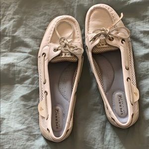 White sperry top-spider shoes